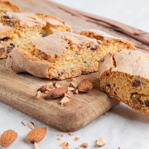 Նուշով թխվածքաբլիթ Կանտուչի